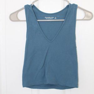 Abercrombie and Fitch Fitted V-Neck Tank Size Small